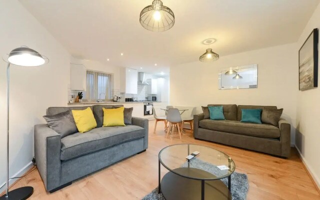 The Zone - Contemporary 2bed Luxe Apt