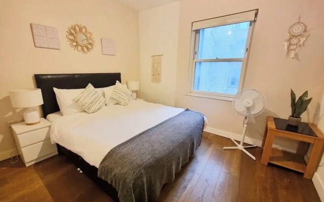 Liverpool Street Apartments