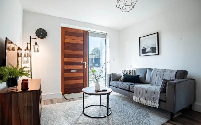 The Interchange Apartment by Opulent