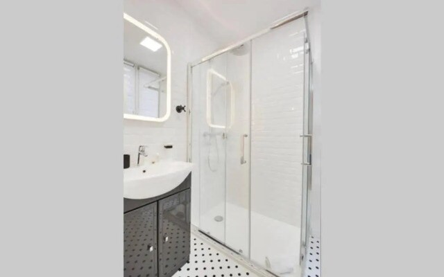 Luxueux Duplex 6 - 8pers - Full Equipped - République
