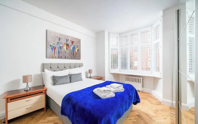 JOIVY 2-bed flat near Notting Hill