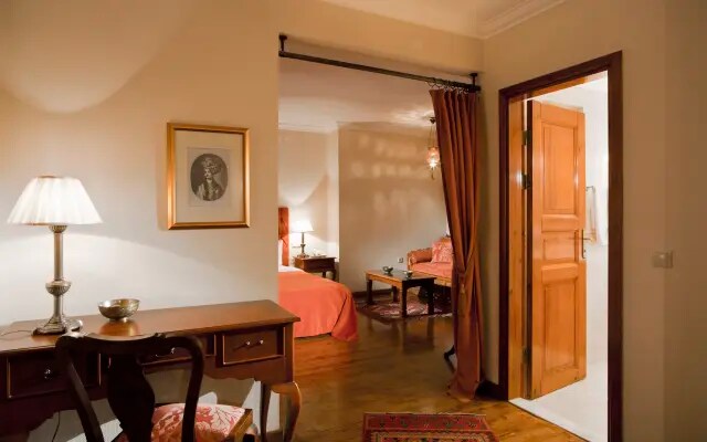 Hotel Sari Konak