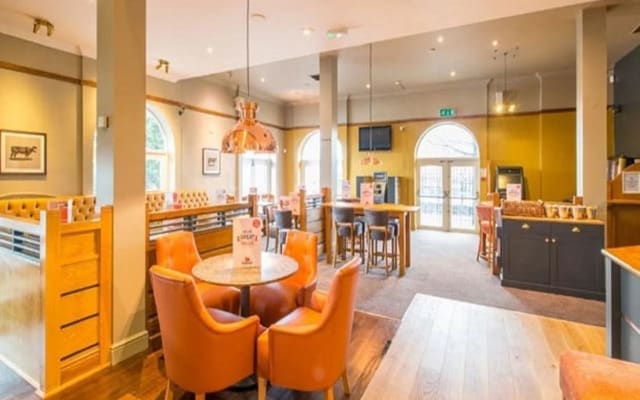 Premier Inn Manchester Salford Quays
