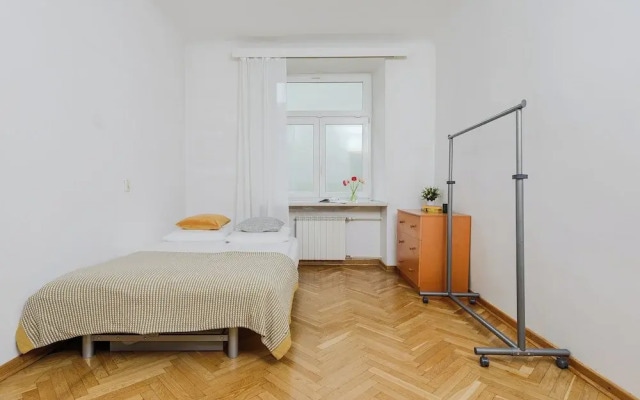ShortStayPoland Szara B170