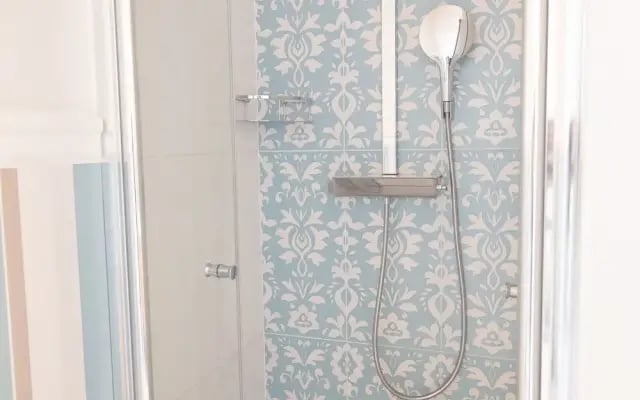 2ndhomes 144 m2 Stylish 3BR Center Home