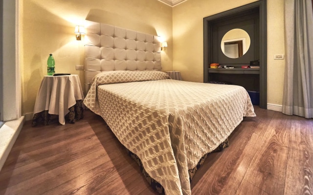 Townhouse Condotti 29