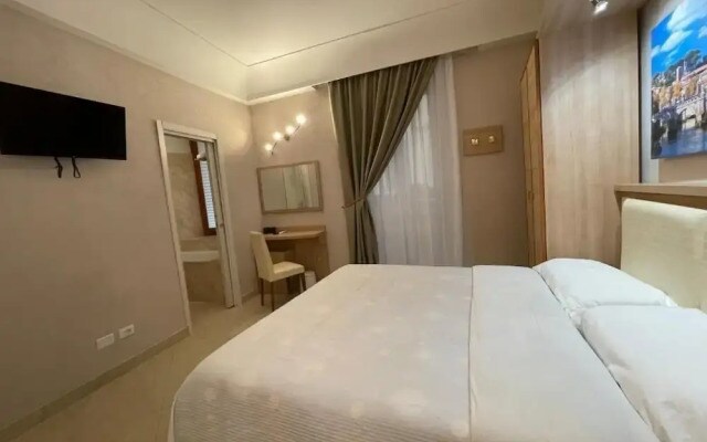 Love Spqr Suite
