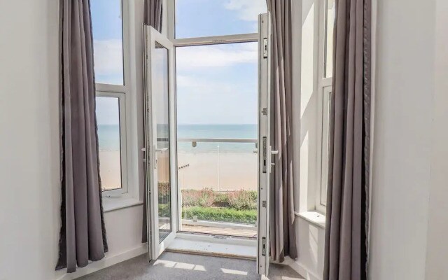 4 Seaview @ Bridlington Bay