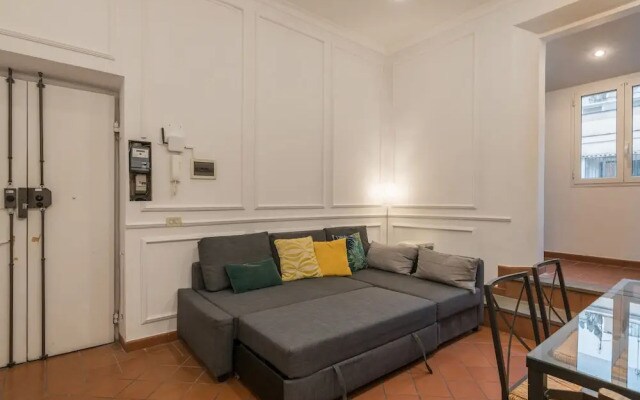 JOIVY Trevi Fountain's relais