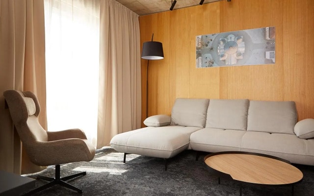 Air Hotel
