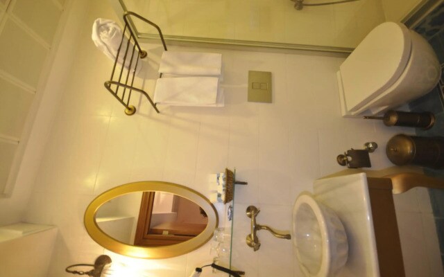 Merial Hotel