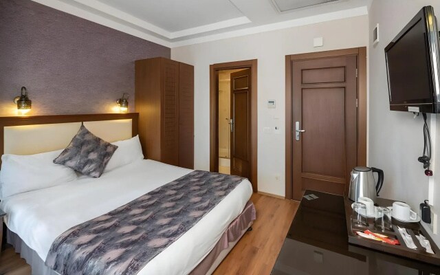 Aristocrat Hotel