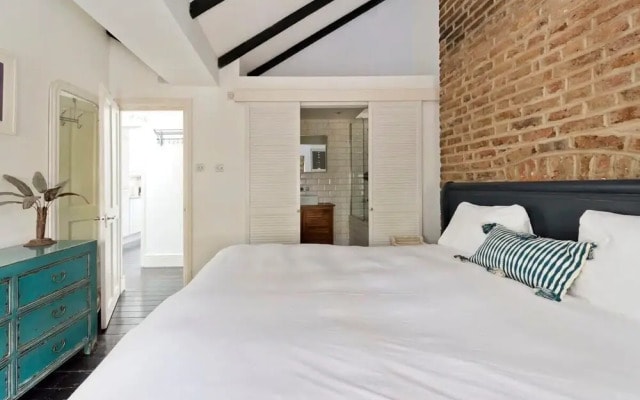 1 Bed Bohemian Loft Style Apt