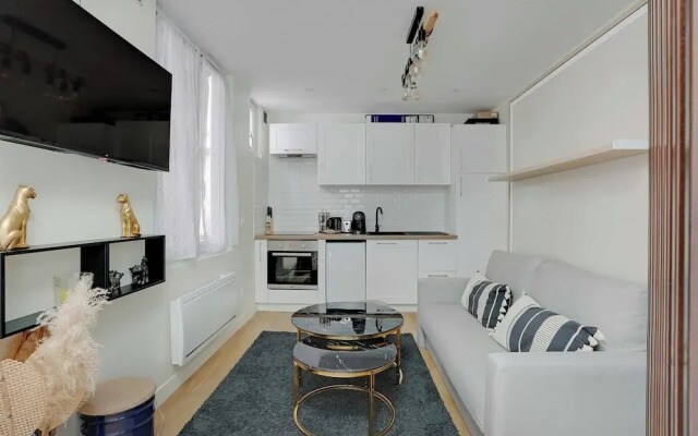 Cosy Apartment With 2 Rooms in Marais