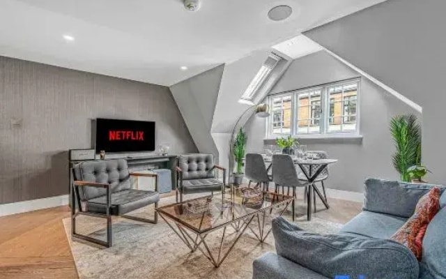 The Story Penthouse - Soho - by Frankie