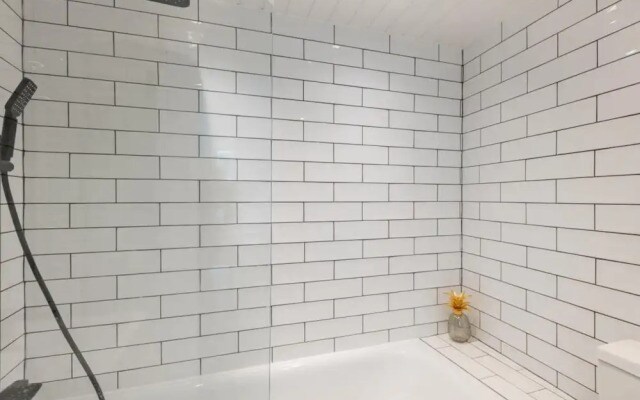 The Brixton Hill - Modern & Bright 2BDR Apartment with Garden