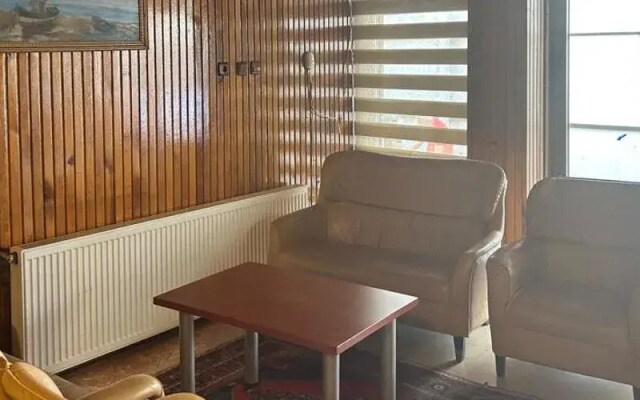 Yasi̇n Otel