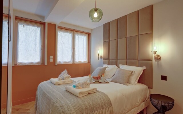 Apartment AC Champs de Mars Eiffel Tower by Studio Prestige
