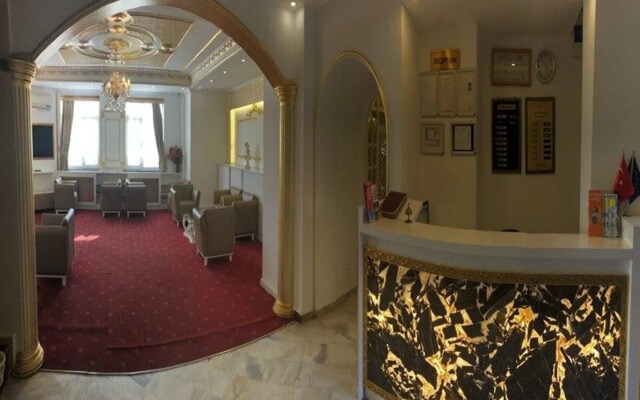 Grand Milan Hotel