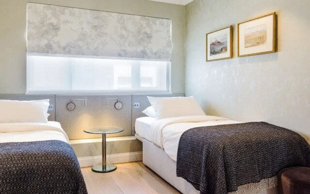 Beautiful 2 Bed 2 Bath Flat in South Kensington