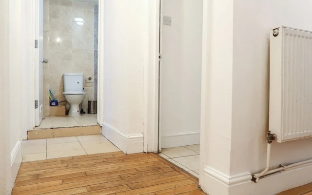 Sidney Street B - Deluxe Single Room 4