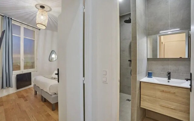 Apartment Located in the Center of Paris