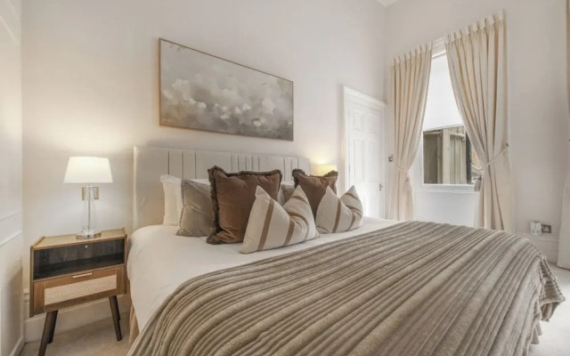 Hertford Flat 5
