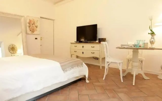 Spanish Steps Suite