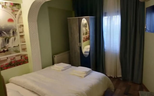 Redamancy Hotel