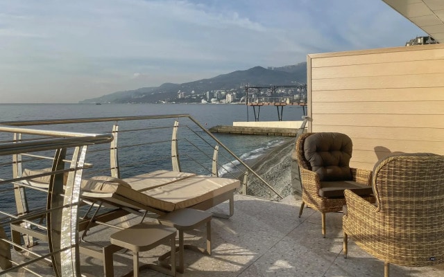 Sky Hotel (Скай)