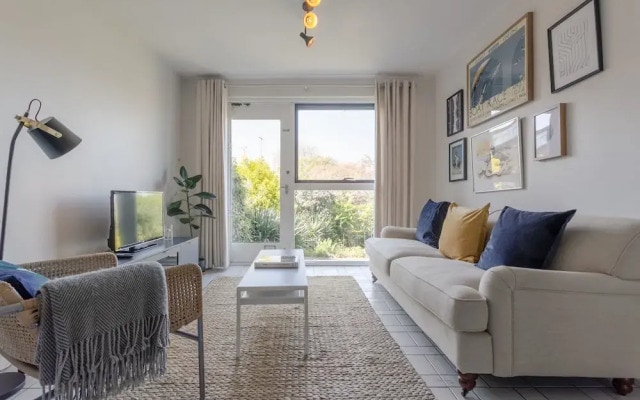 Amazing 2 Bedroom House in Putney