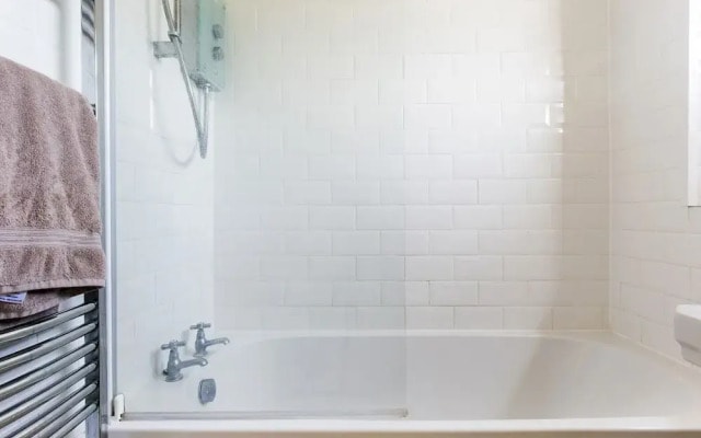 2 Double Bedroom Flat on Blackheath!