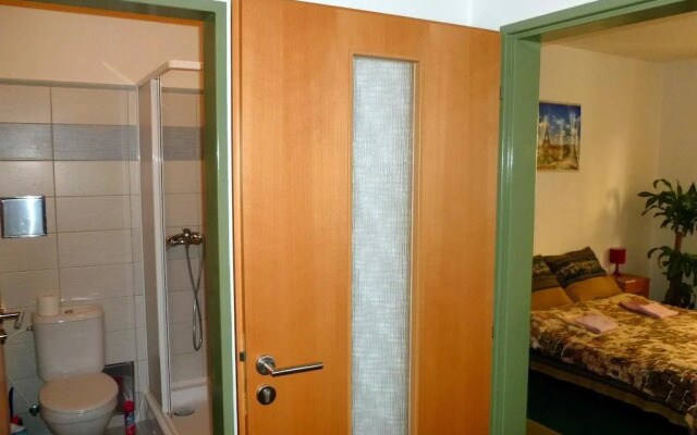 Apartment House Seifertova