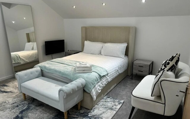 Luxury Loft Style 2 Bed Apartment Next to Excel/o2