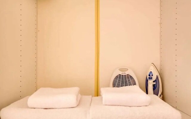 Modern 2 Bed Flat in Trendy Poble Sec