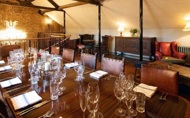 Kew Gardens Hotel
