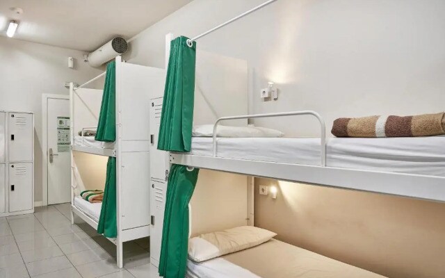 Hola Hostal Eixample - Hostel