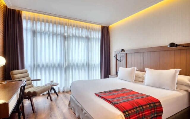 Отель Only YOU Hotel Atocha