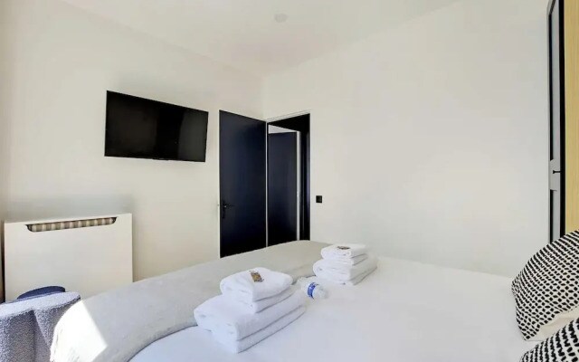 Magnificent 2bd/4p Apartment - Eiffel Tower