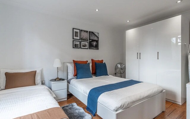 1 Bedroom Comfortable Flat in Kensington