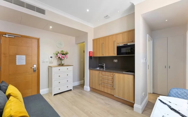 Cleveland Residences Russell Square