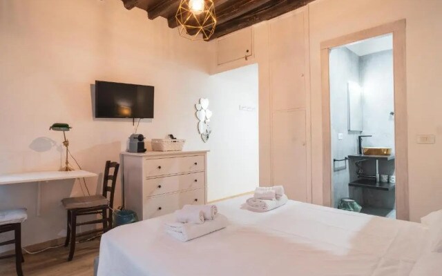 Heart of Rome Apartment
