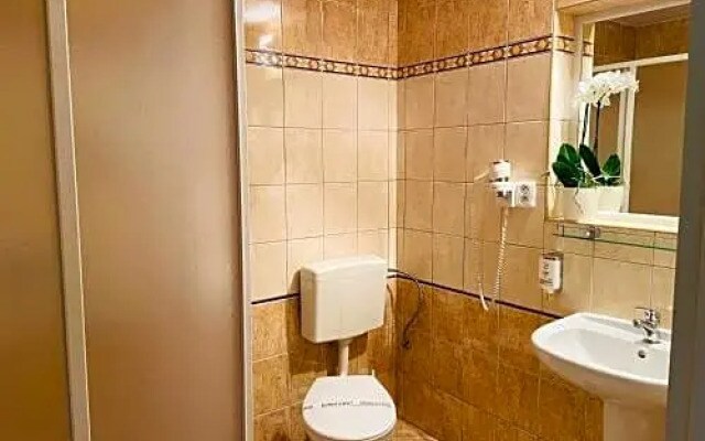 Garni Hotel Pyramida