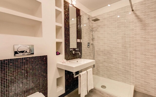 WRH Suites