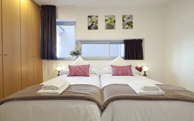 Charmsuites Nou Rambla Apartments