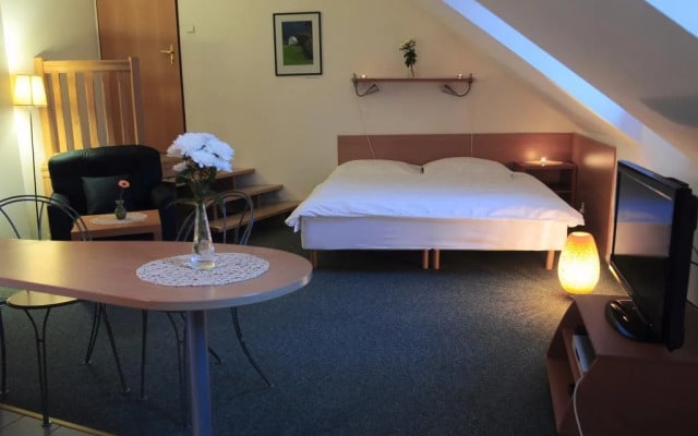 Hotel Modrásek