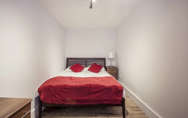Bright Mornington Avenue Apartment II- KDW02