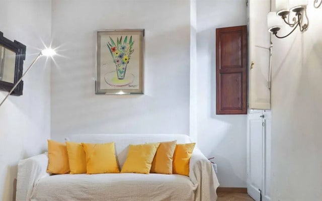 Rental In Rome Arenula Apartment