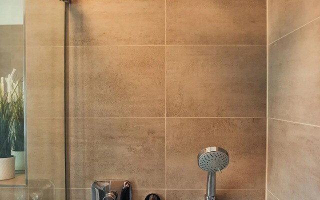 The Rix Studios & Suites