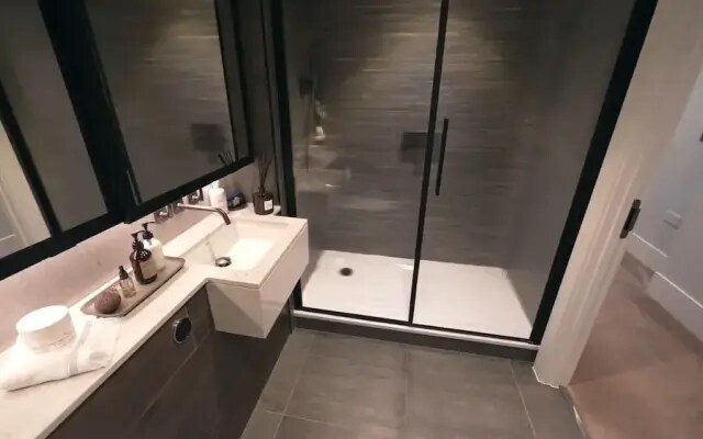 Beautiful 2-bed Apartment in London